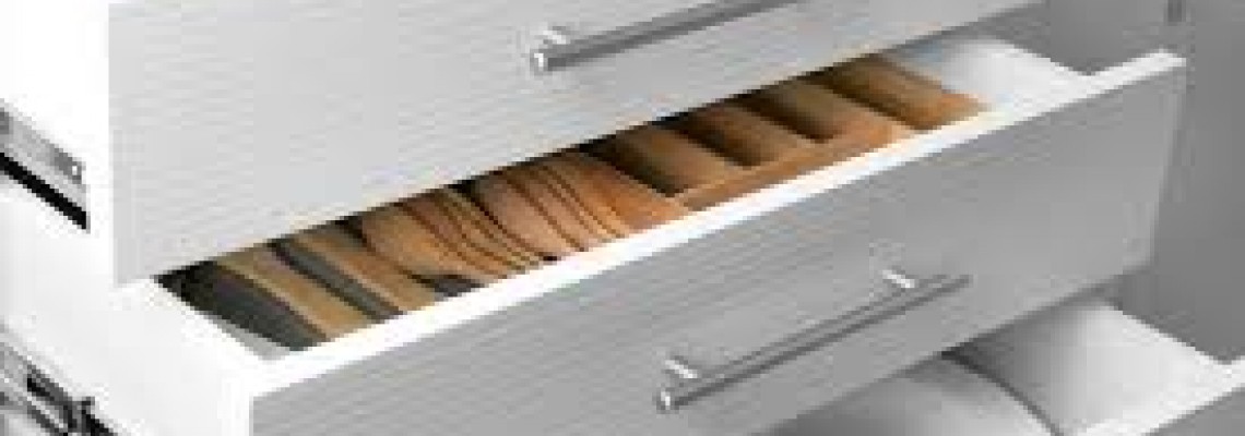 The Role of Hardware in Cabinetry: What Makes a Good Hinge/Drawer Rail/Handle